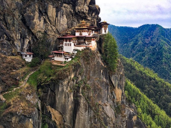 Comment choisir une expérience de retraite spirituelle dans les monastères du Bhoutan ?
